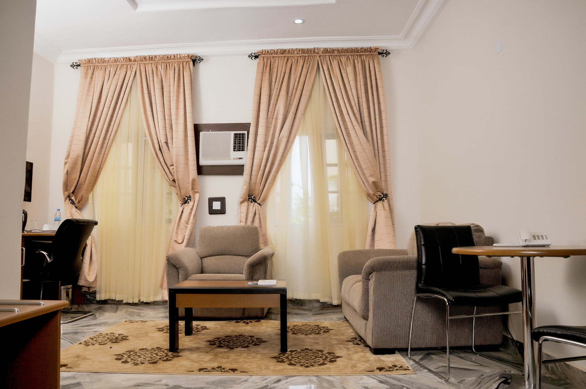 Hotel De Bently Abuja Exterior foto